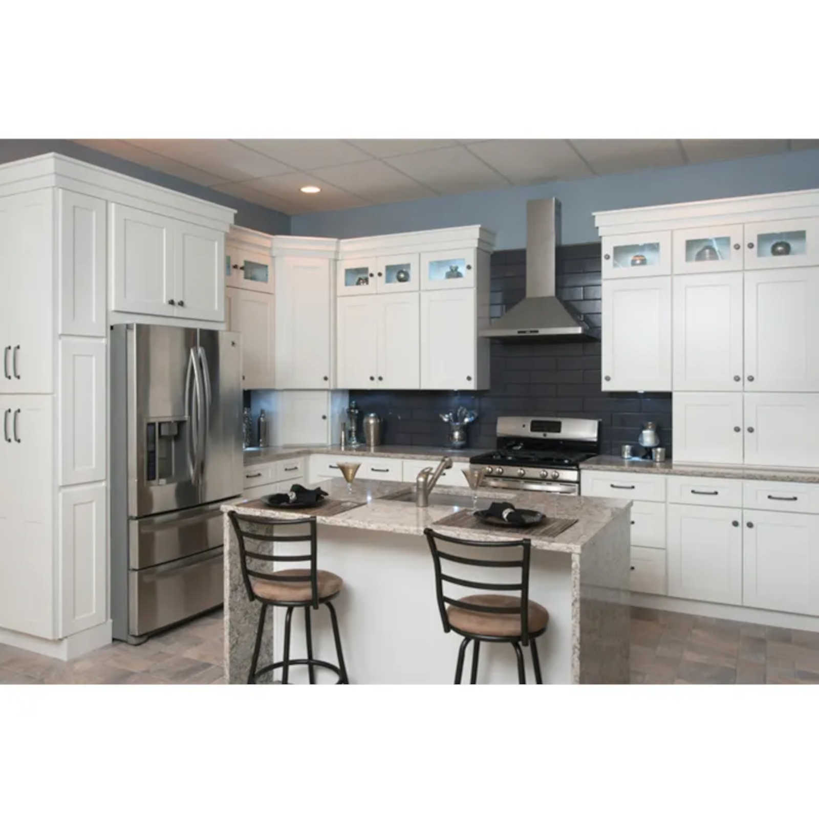 Everview RTA White Shaker 10x10 Kitchen